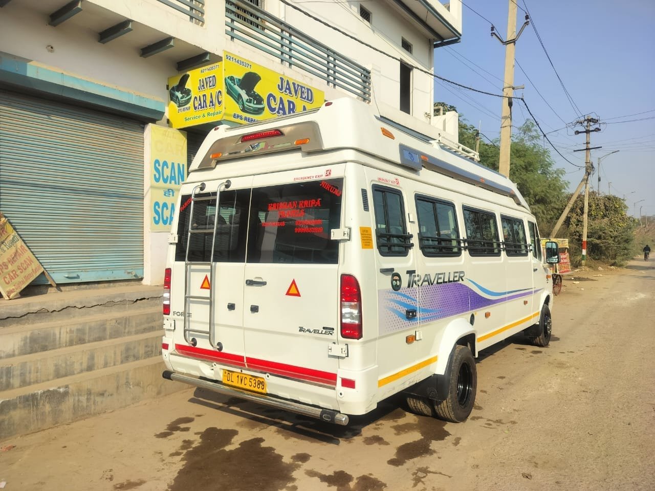 26 Seater Tempo Traveller